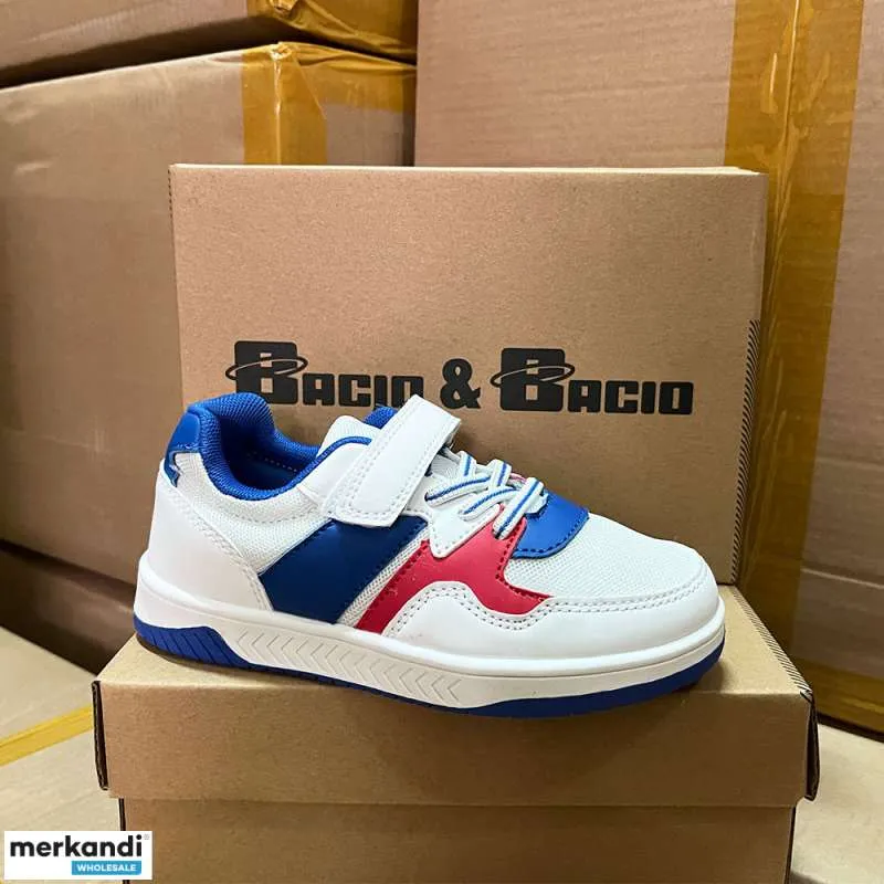 9000 Pares de Calzado Infantil