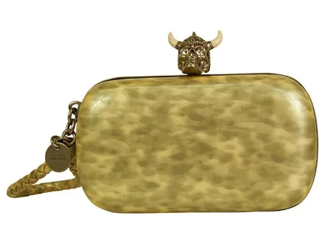 Alexander McQueen Cartera de mano con cierre de calavera plateada con tachuelas vikingas de charol gris 