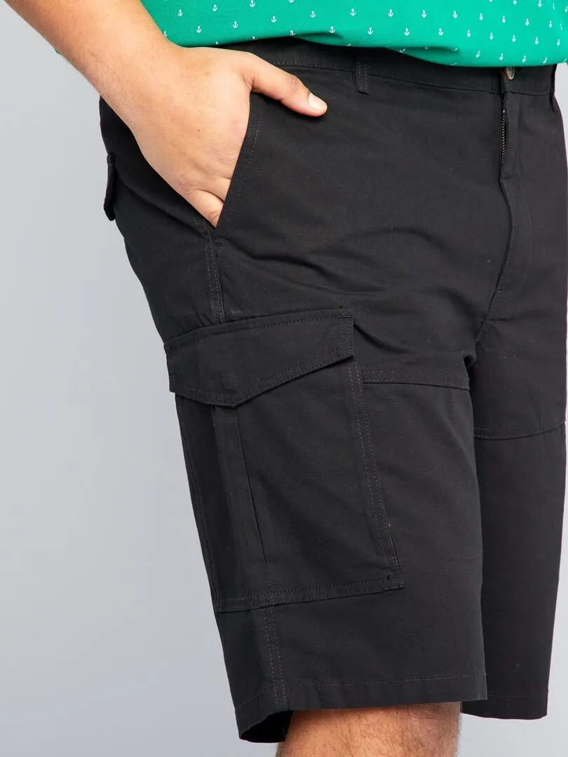 BERMUDAS CON BOLSILLOS CON SOLAPA  NEGRO