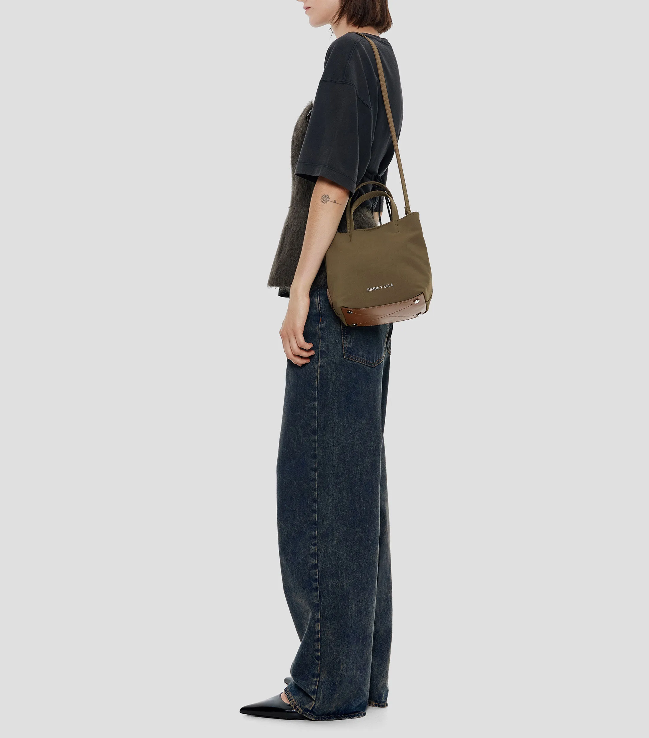Bimba y Lola Bolso crossbody Chihuahua pequeño gabardina oliva Mujer