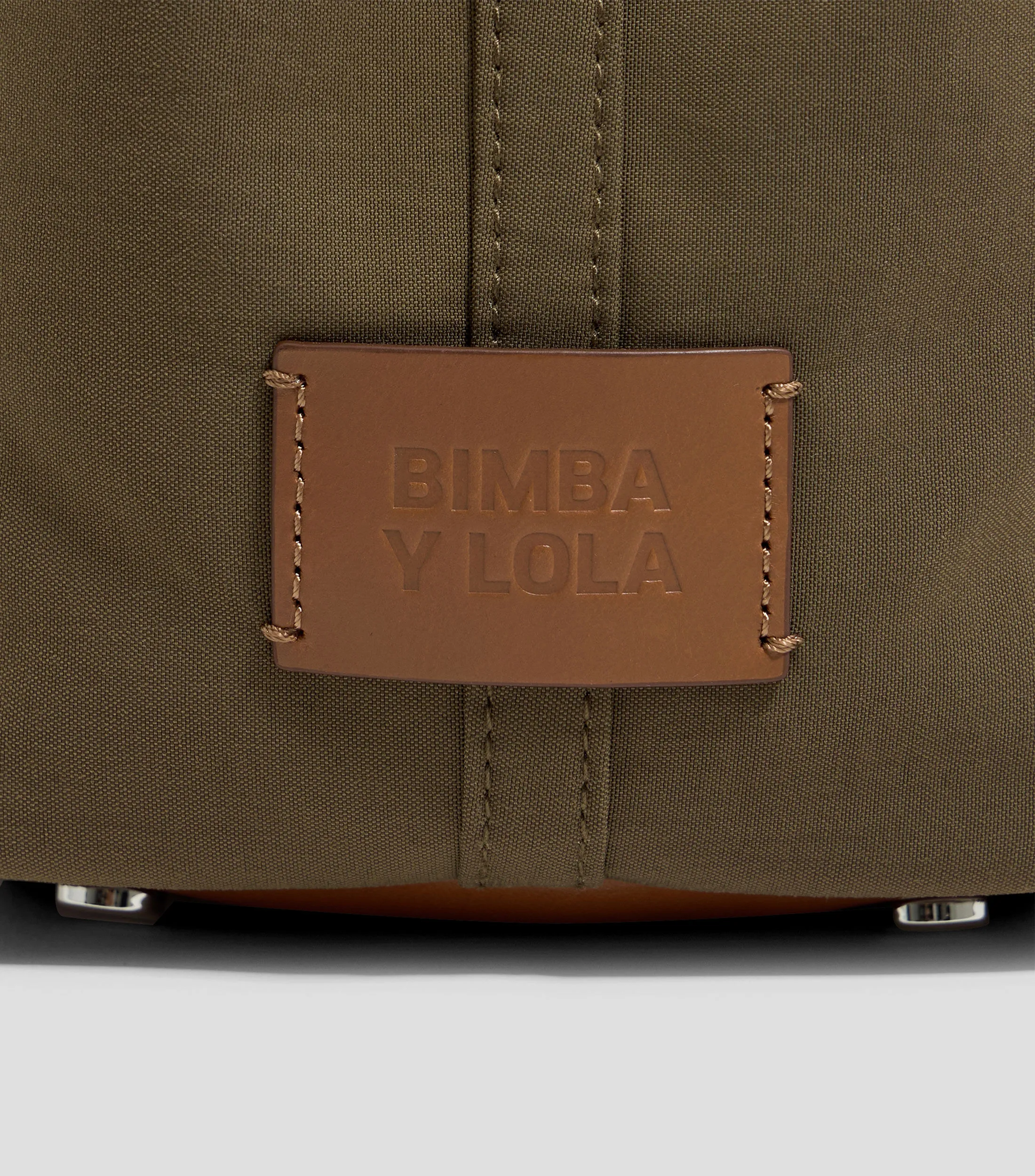 Bimba y Lola Bolso crossbody Chihuahua pequeño gabardina oliva Mujer