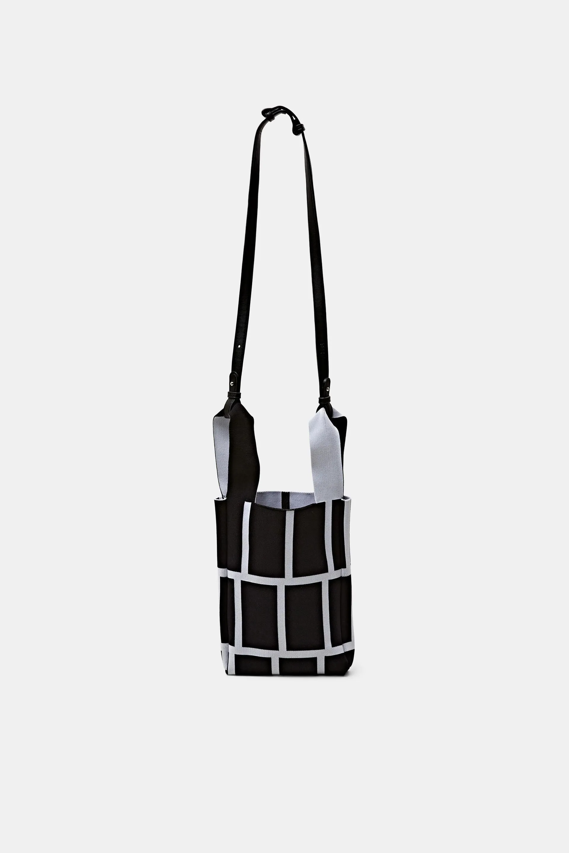 Bolso de mano de rejilla