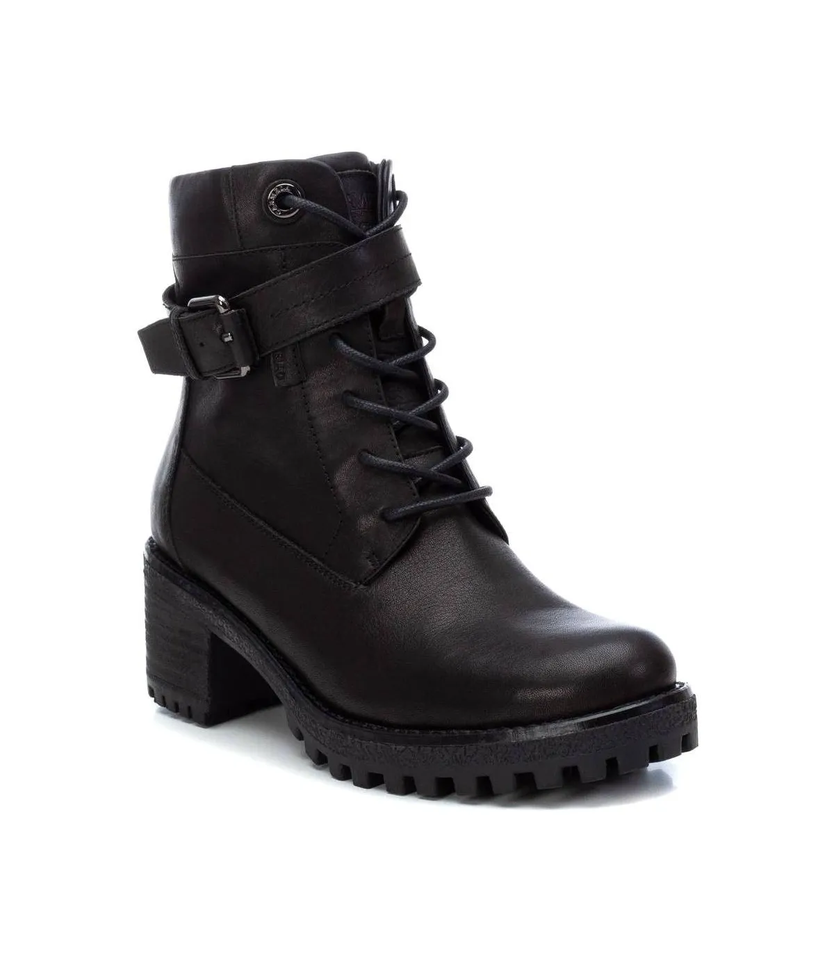 Botas con hebilla lateral en color negro