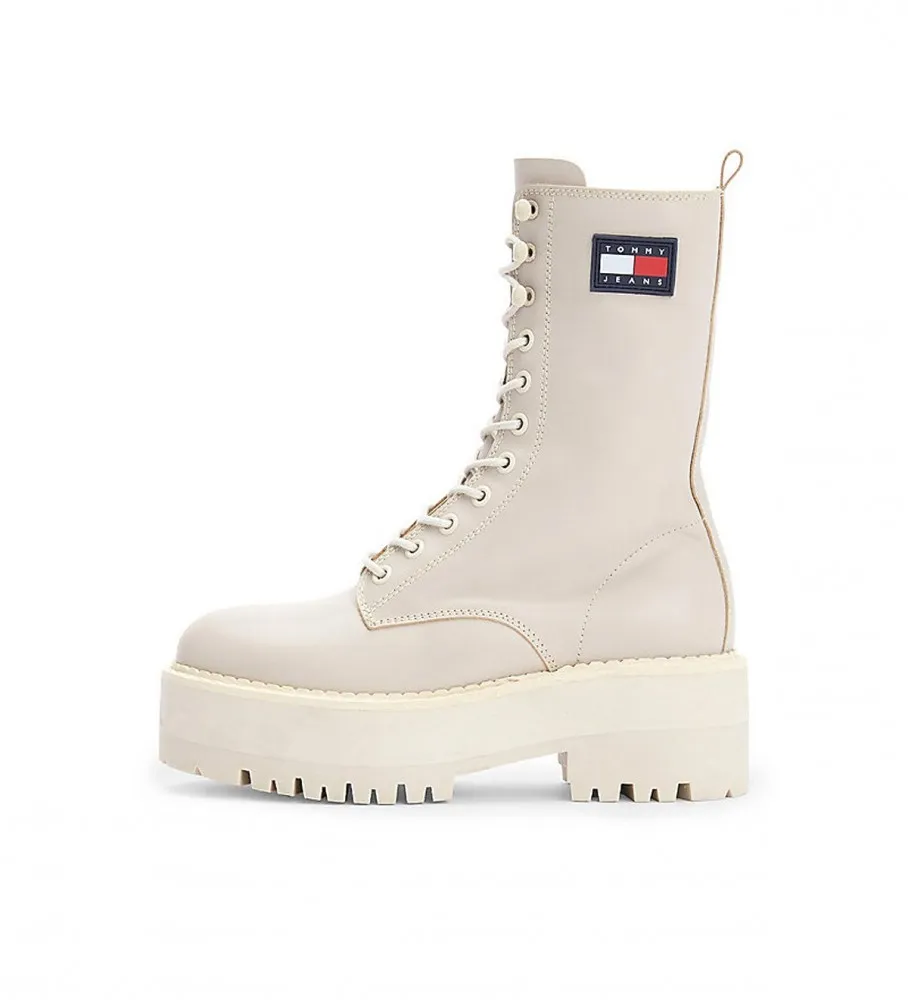 BOTAS DE PIEL ACOLCHADAS CON PLATAFORMA BEIGE  ALTURA 6.5CM 