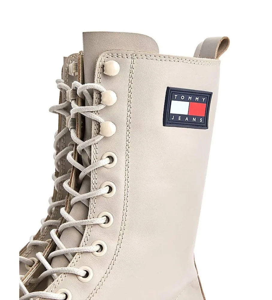 BOTAS DE PIEL ACOLCHADAS CON PLATAFORMA BEIGE  ALTURA 6.5CM 