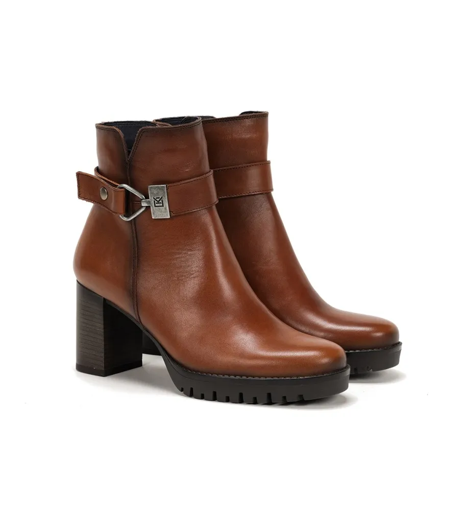 BOTINES DE PIEL EVIE MARRóN  ALTURA TACóN 8CM 
