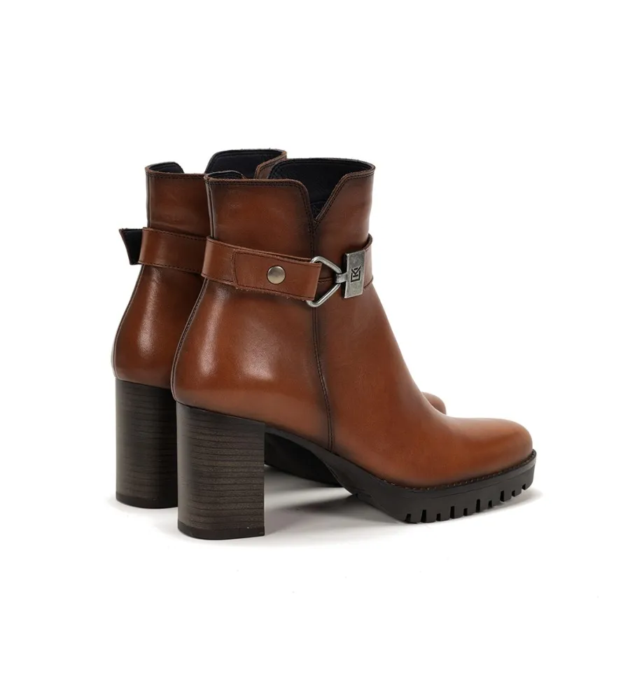 BOTINES DE PIEL EVIE MARRóN  ALTURA TACóN 8CM 