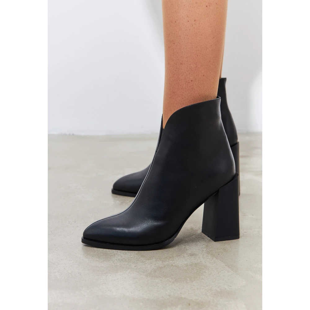 Botines de Tacón Bloque Negro