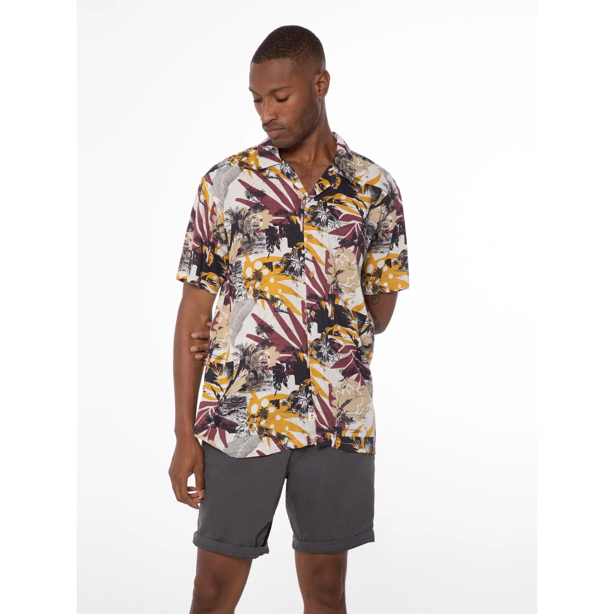 Camisa Hombre Prtraikk Short Sleeve Shirt Protest Marrón