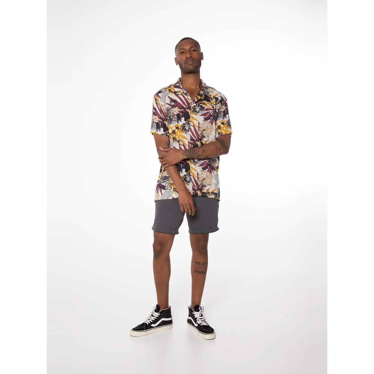 Camisa Hombre Prtraikk Short Sleeve Shirt Protest Marrón
