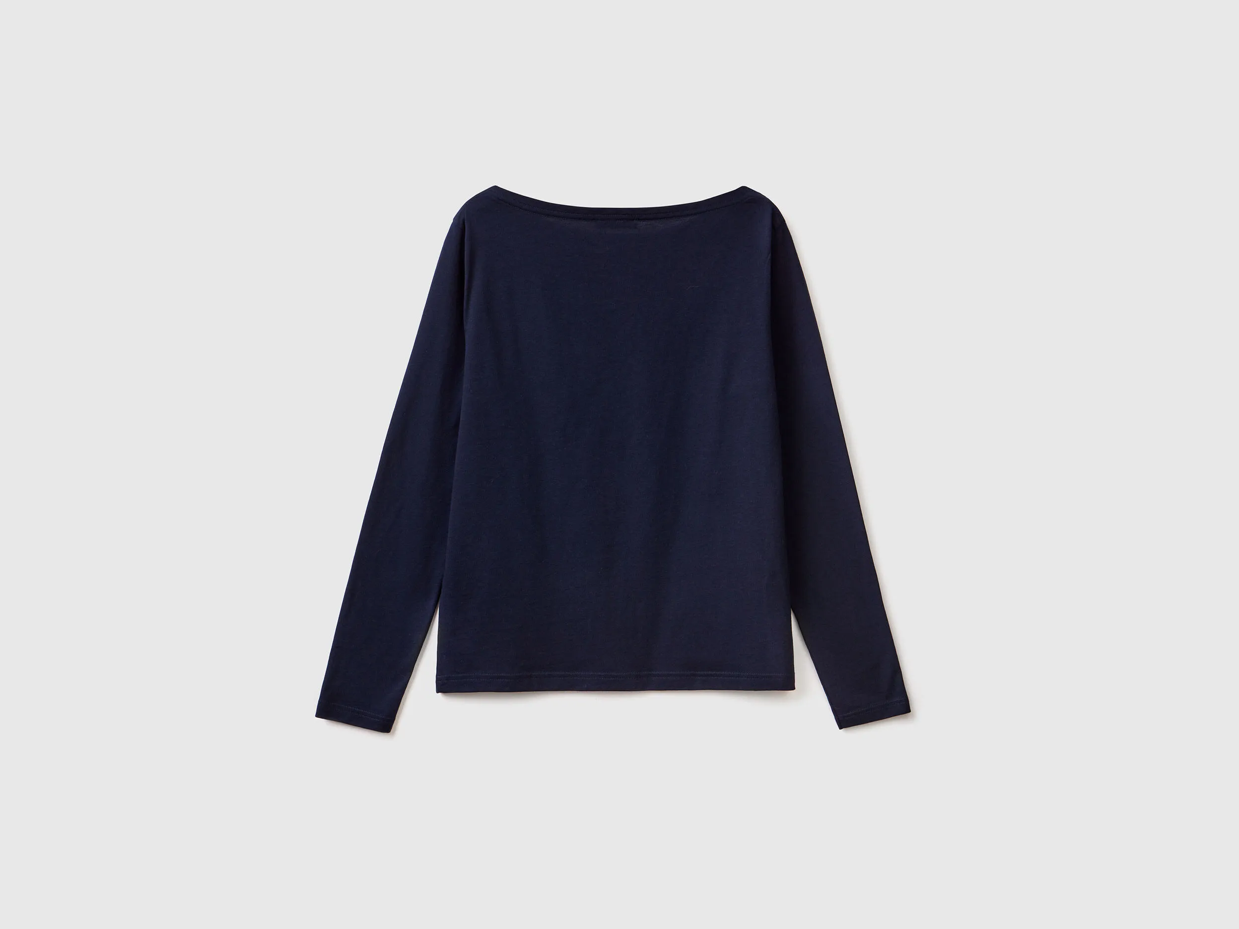 Camiseta de 100 % algodón con escote barco