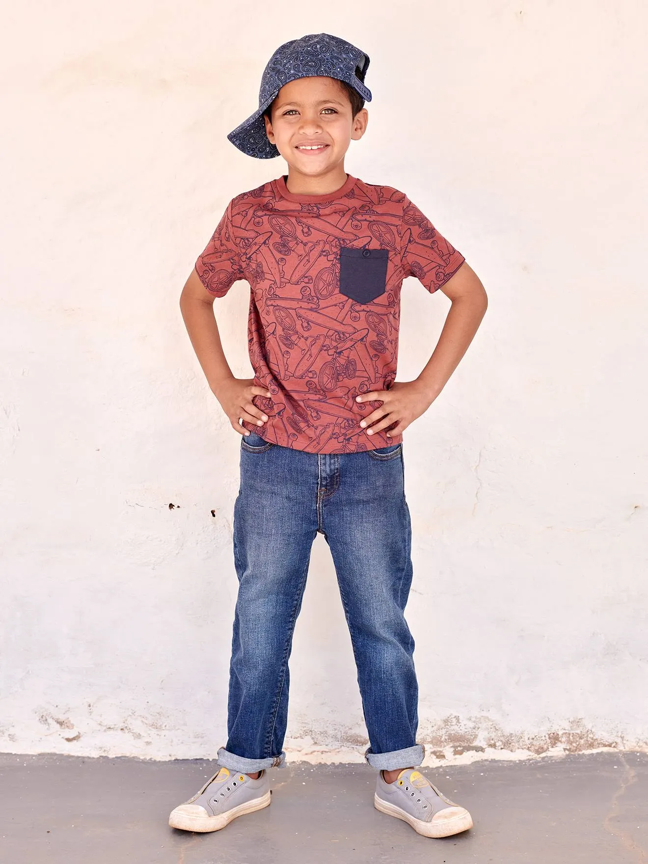 Camiseta de manga corta con motivos gráficos, para niño