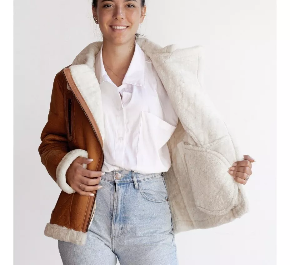 CAMPERA DE CUERO DE OVEJA DE MUJER  MODELO: DUTY.B