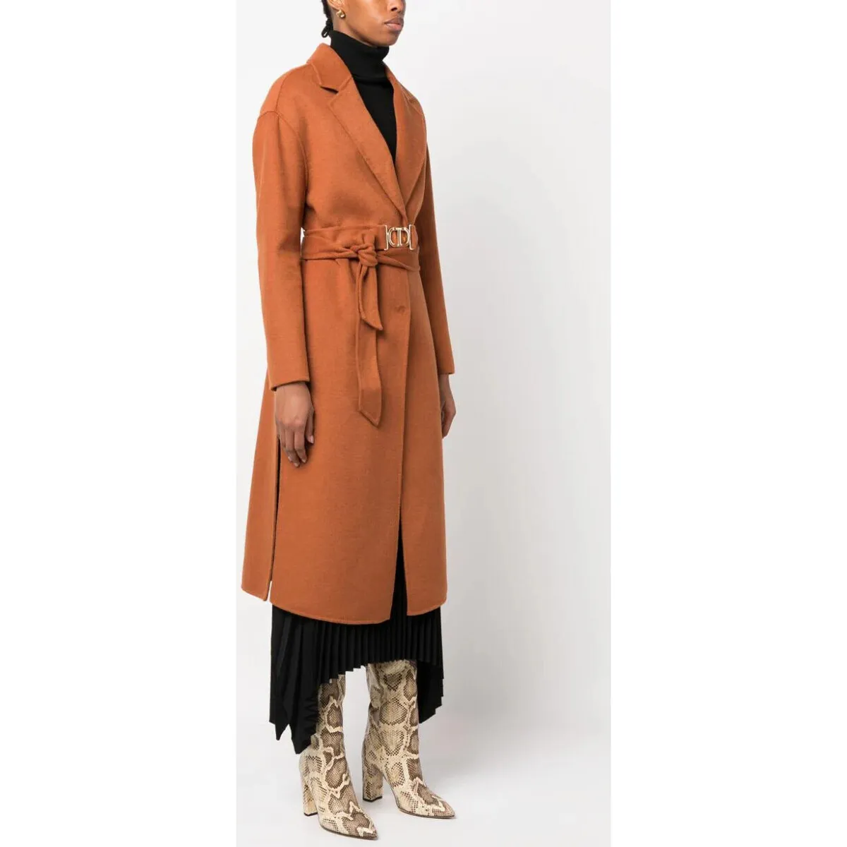 CAPPOTTO CON CINTURA OVAL T Art. 232TP2013