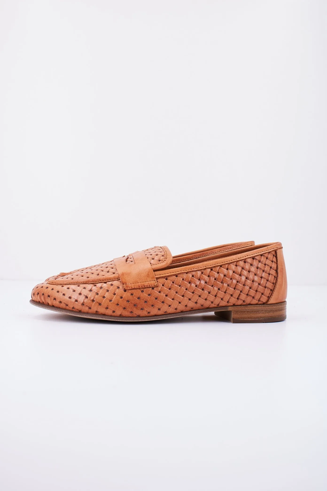 CARMELA 161558c