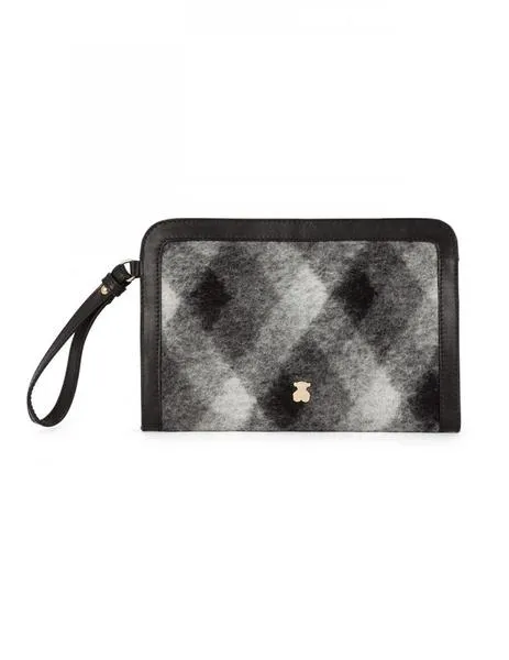 cartera mano piel con lana cocida