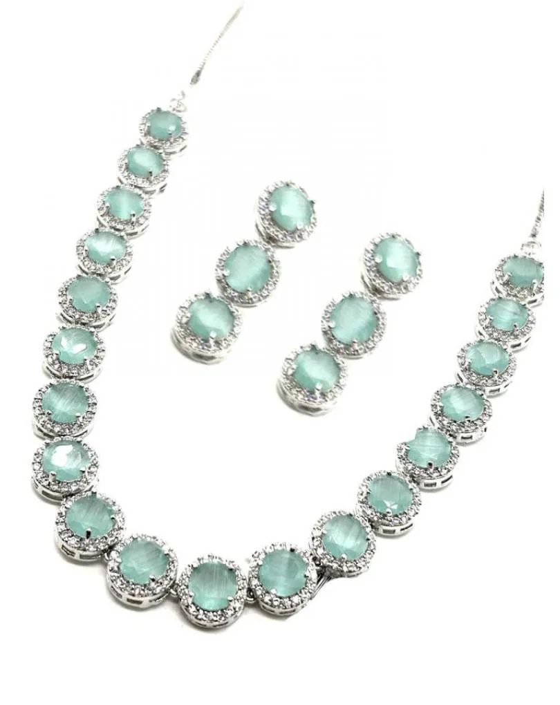 COLLARES ELEGANTES VERDE AGUA CON DESTELLOS DE CIRCONITAS