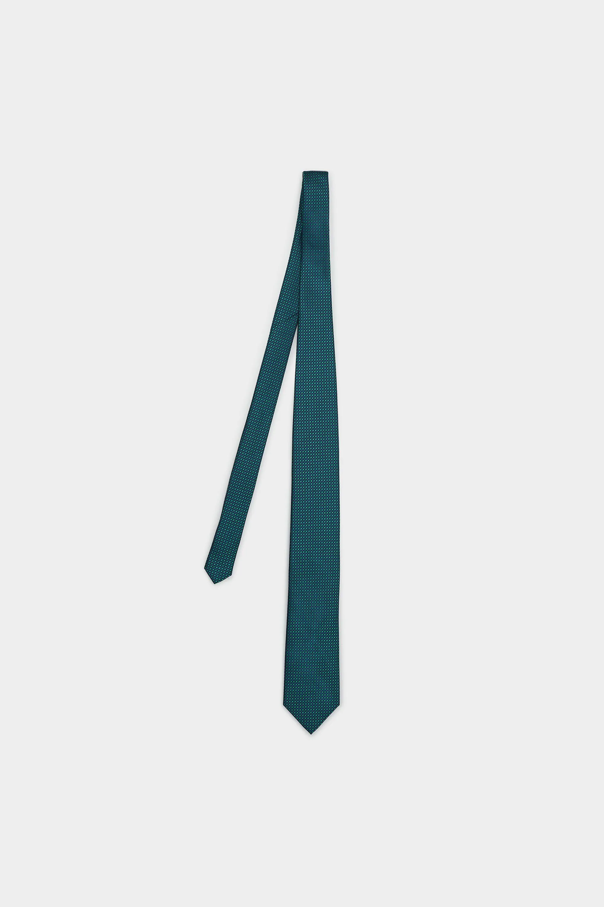 Corbata seda estructura
