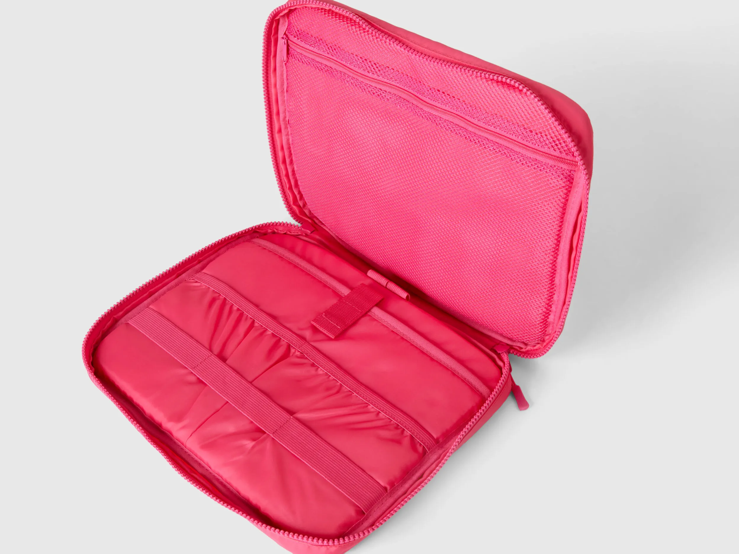 Funda para tablet y accesorios