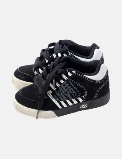 Heelys Deportiva negra ruedas