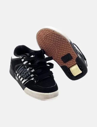 Heelys Deportiva negra ruedas