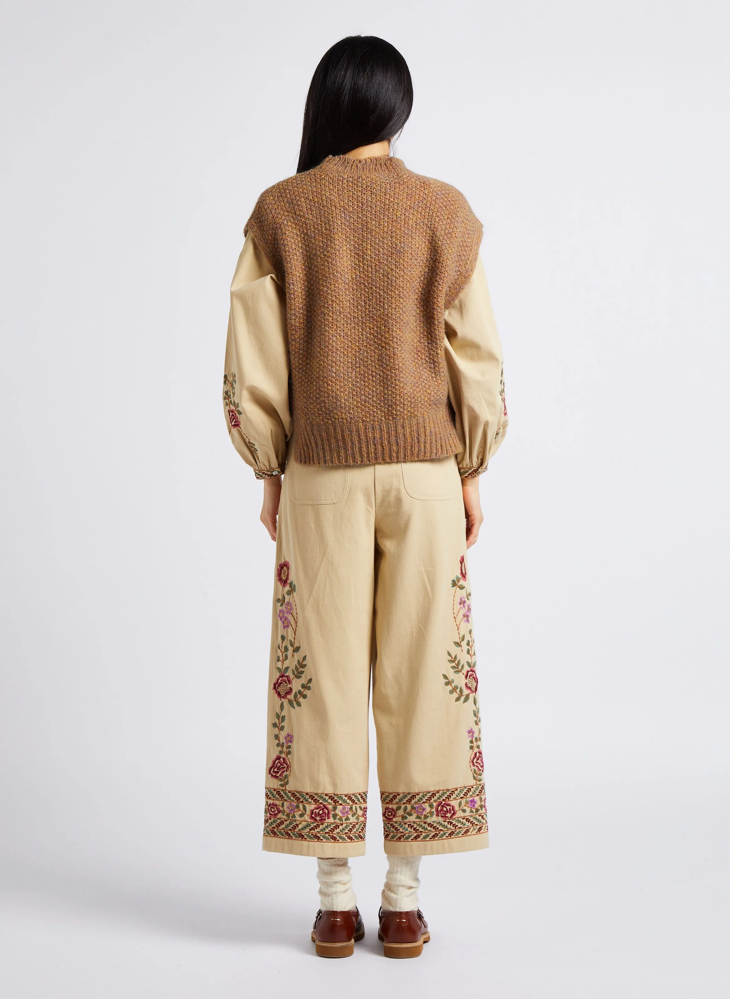 LOUISE MISHA NOVINA  PANTALóN ANCHO DE TALLE ALTO BORDADO EN ALGODóN ORGáNICO. EN MARRON