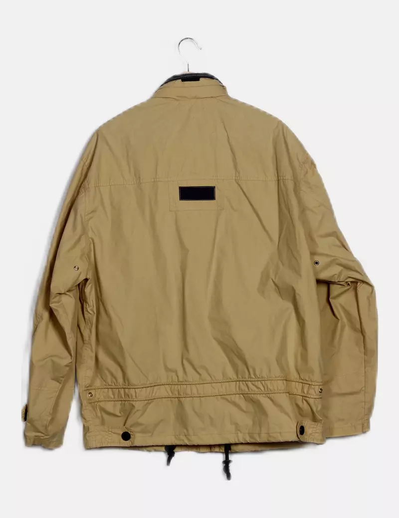Metallo Chaqueta beige básica
