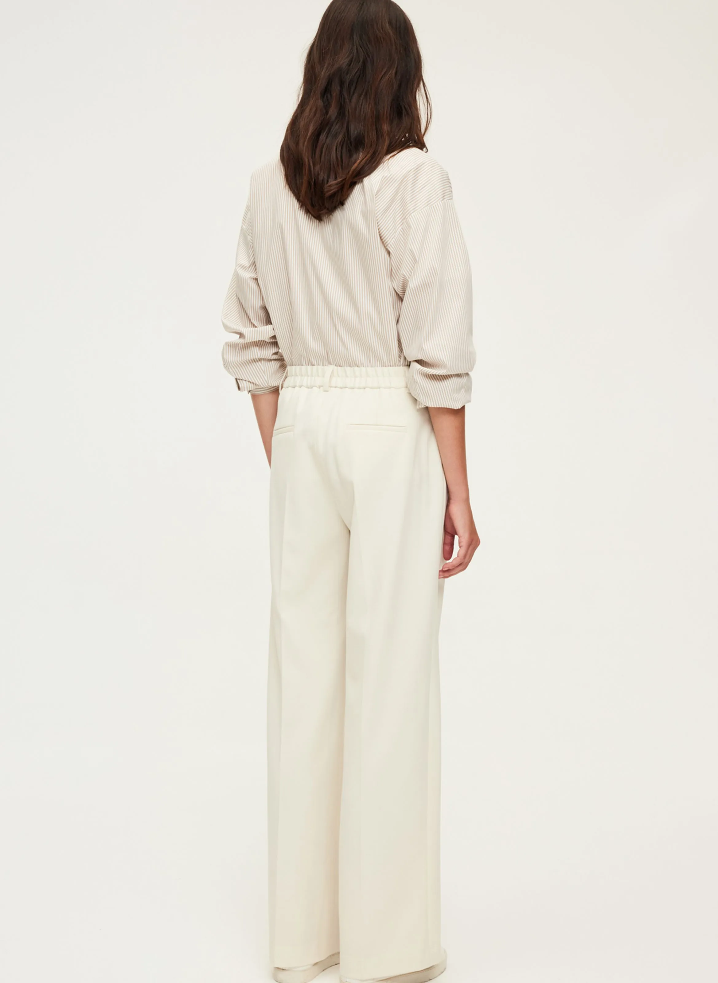 NOUAILA  PANTALóN RECTO PLISADO EN BEIGE