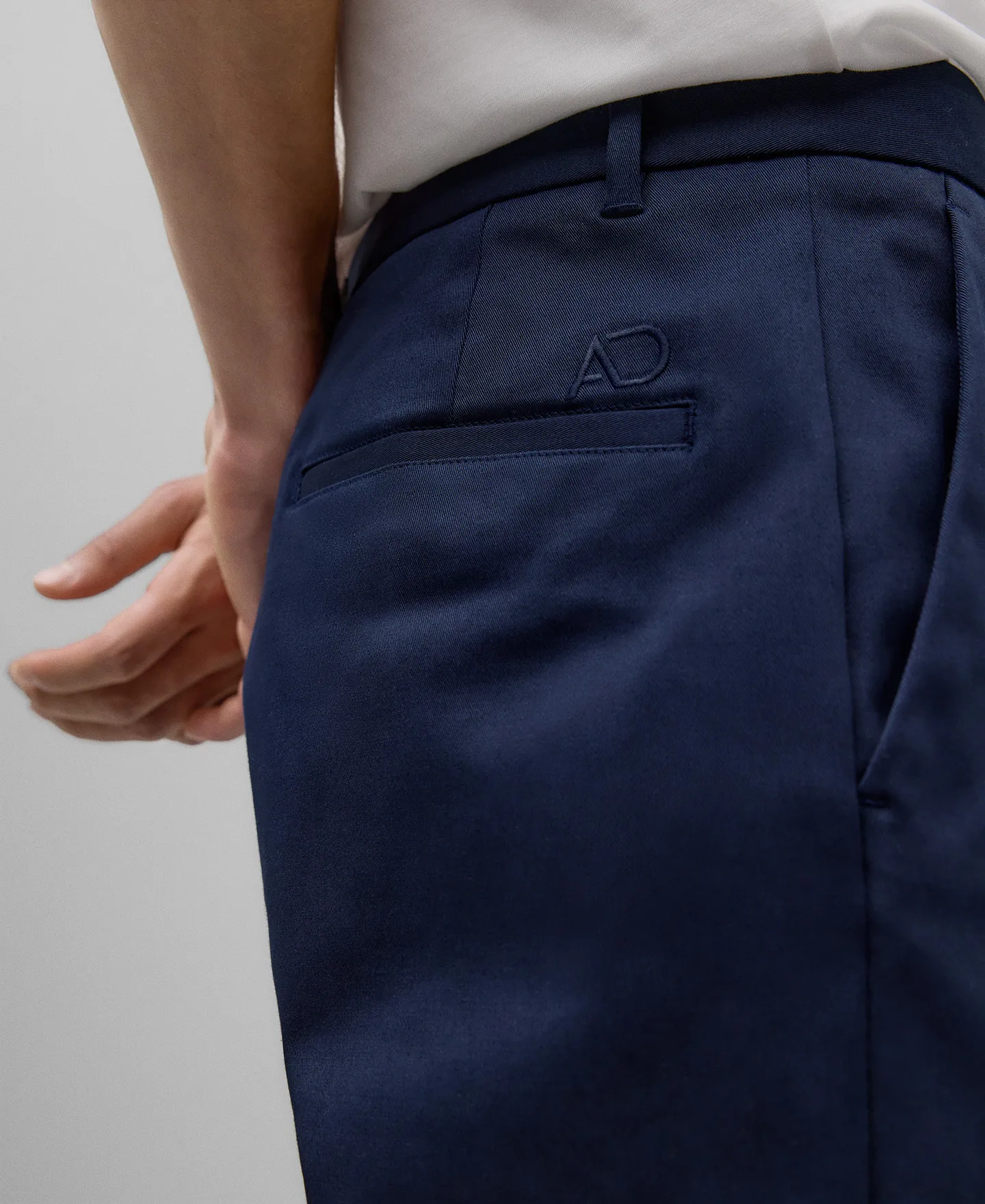 Pantalón chino microtextura hombre
