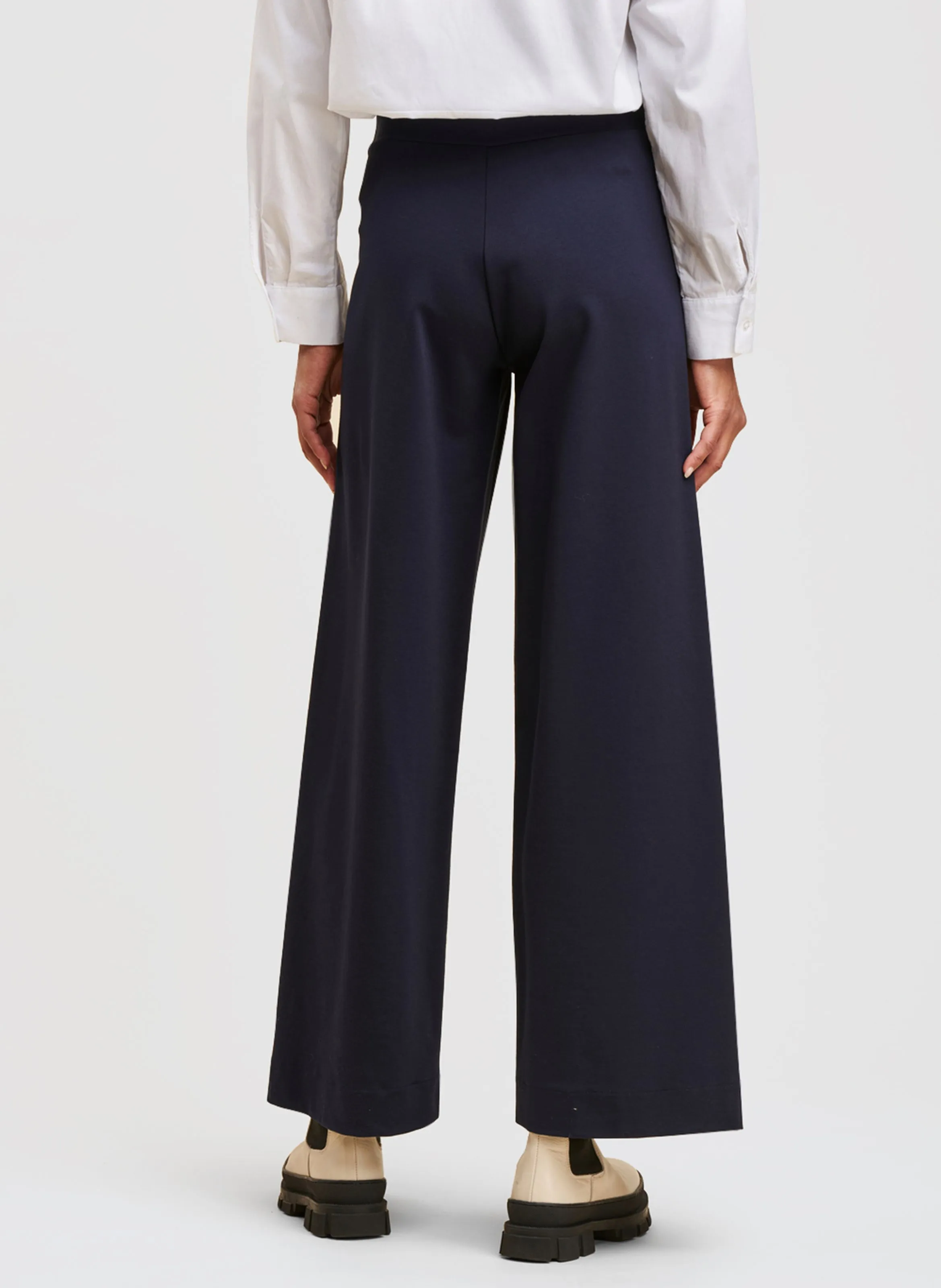 Pantalón ancho tobillero en azul