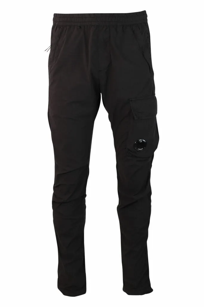 Pantalón negro con minilogo circular lateral
