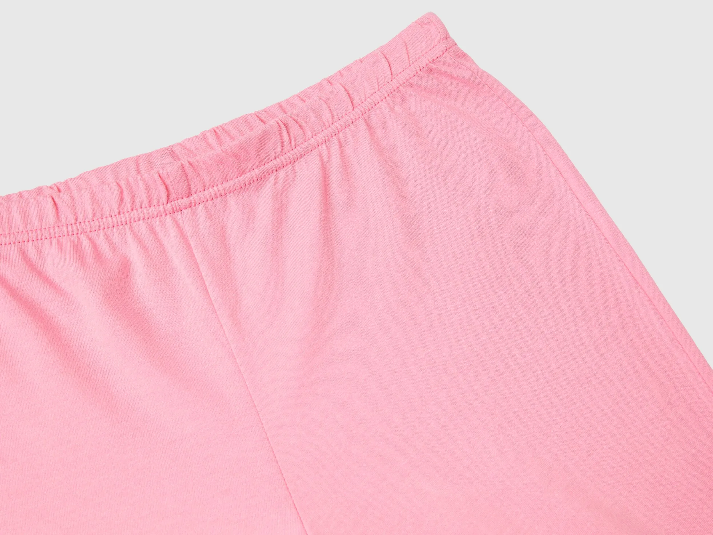 Pijama largo rosa con logotipo de glitter