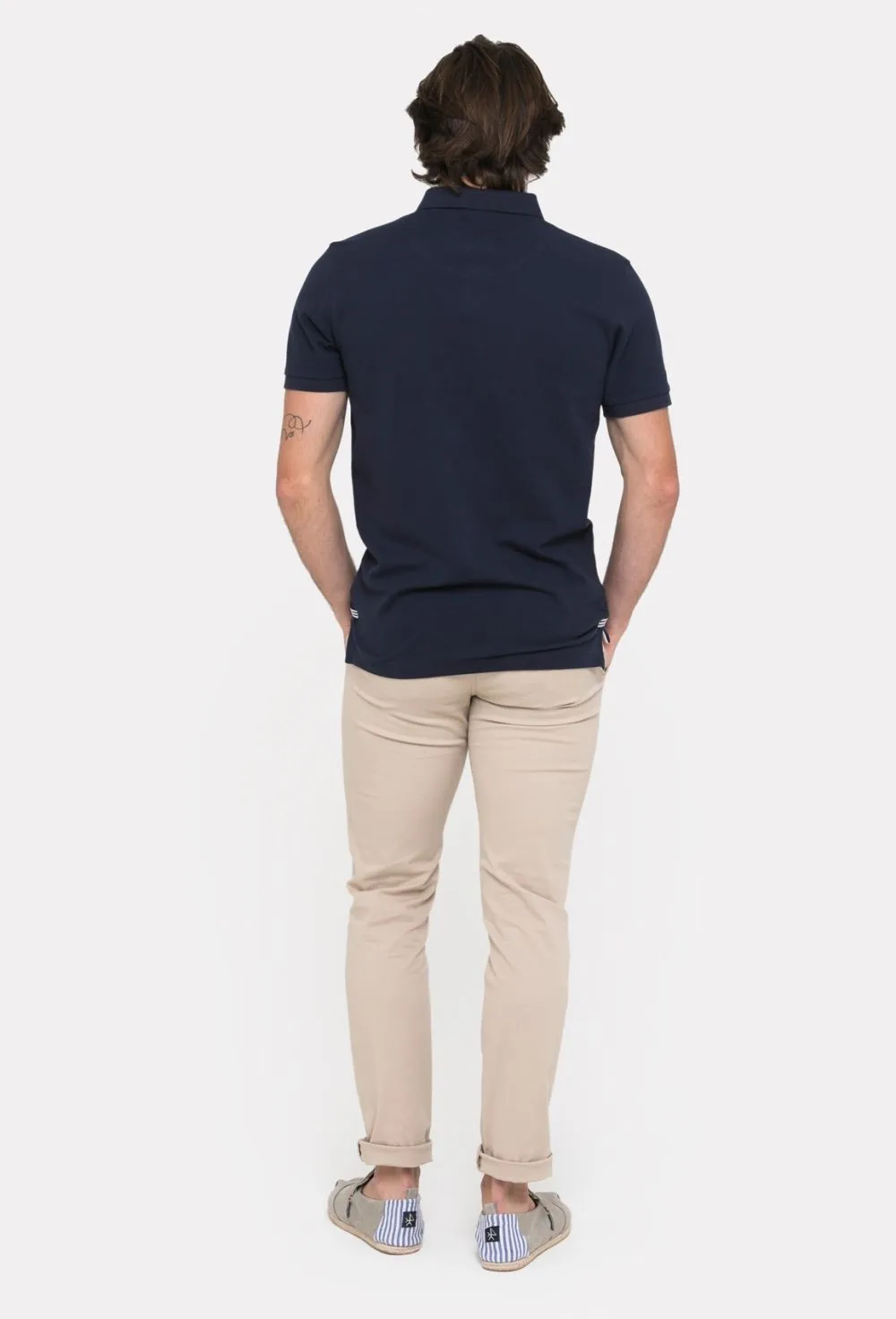 Polo clásico de verano azul marino