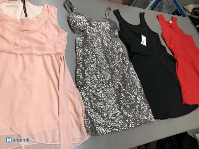 ROPA DE SEGUNDA MANO DE CALIDAD CREMA VESTIDOS
