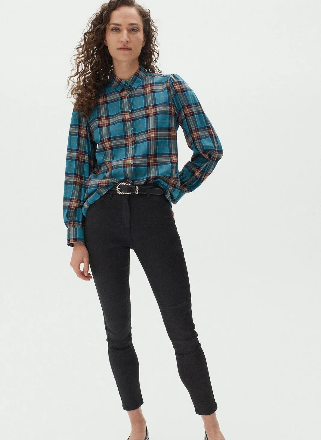 TONYCOAT  PANTALóN SLIM DE MEZCLA DE ALGODóN EFECTO ENCERADO EN NEGRO