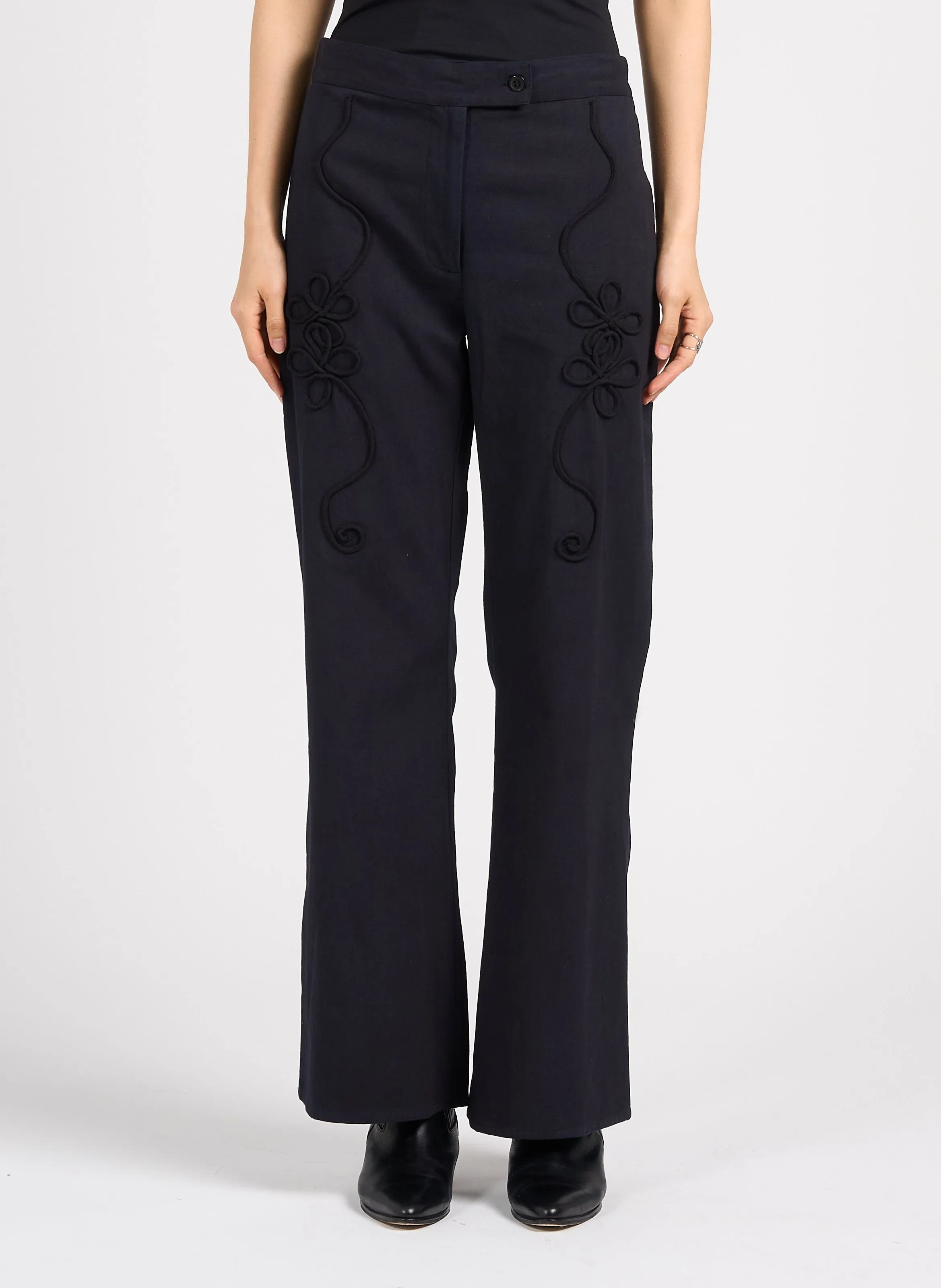 V DE VINSTER EGO  PANTALóN DE ALGODóN RECTO BORDADO EN NEGRO