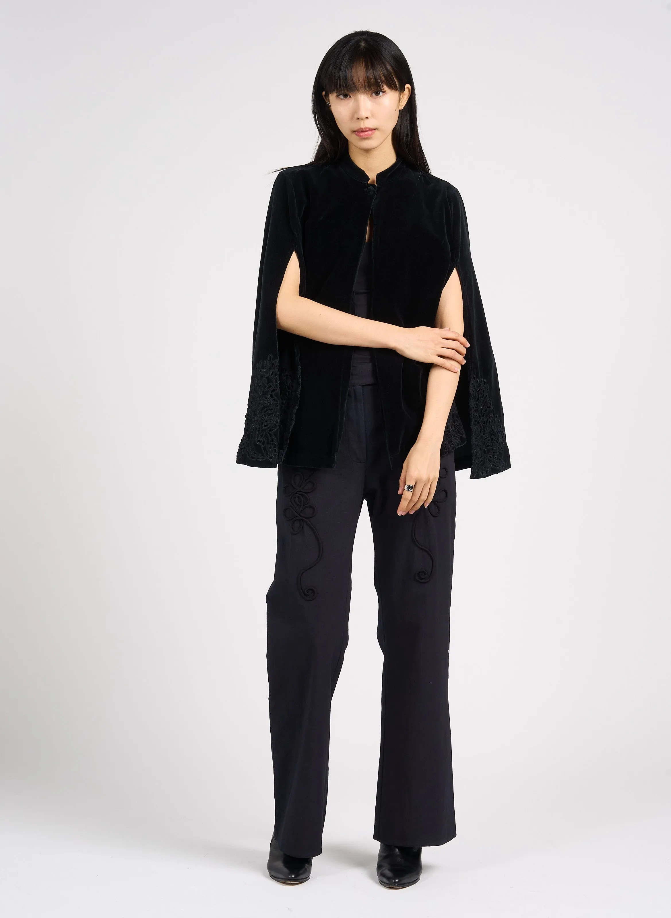 V DE VINSTER EGO  PANTALóN DE ALGODóN RECTO BORDADO EN NEGRO
