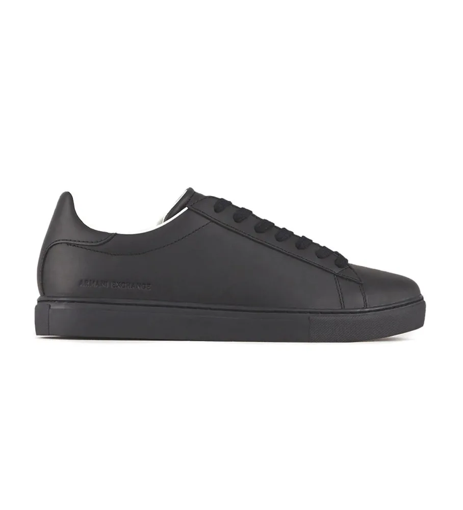 Zapatillas de cuero basicas negro
