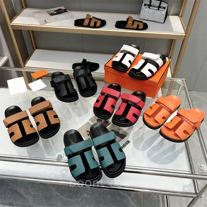Zapatillas planas diseñador toboganes mujeres sandalias de cuero chanclas de cuero lienzo tobogán pelada de peluche fuzzy zapati